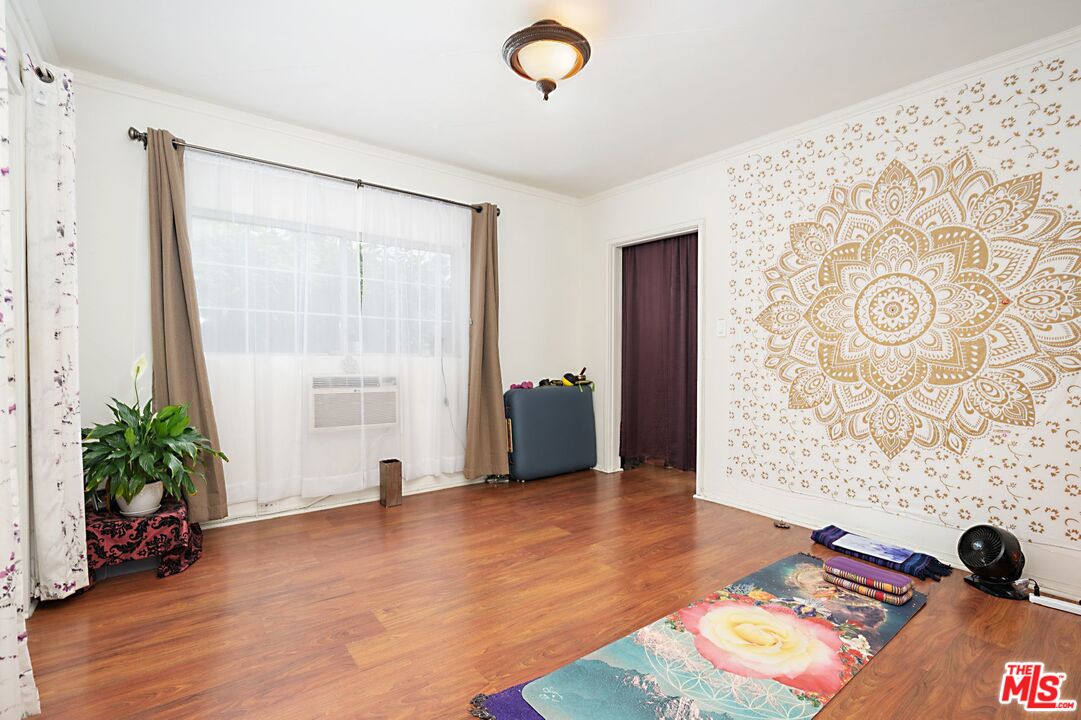 1644 Preuss Road Los Angeles, CA 90035 - Photo 21 of 41 Gallery Image 21