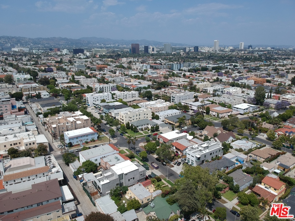 1644 Preuss Road Los Angeles, CA 90035 - Photo 30 of 41 Gallery Image 30