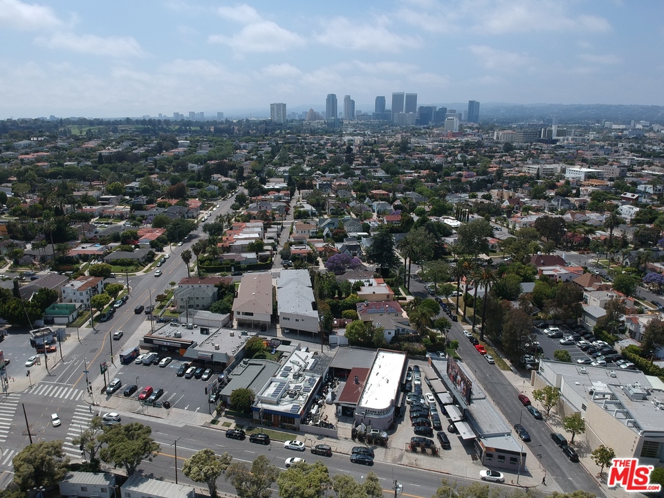 1644 Preuss Road Los Angeles, CA 90035 - Photo 31 of 41 Gallery Image 31