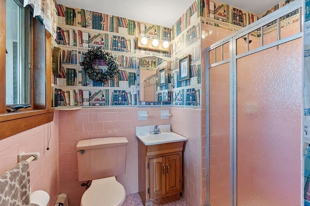11 Amherst Road Beverly, MA 01915 - Photo 12 of 33 Gallery Image 12