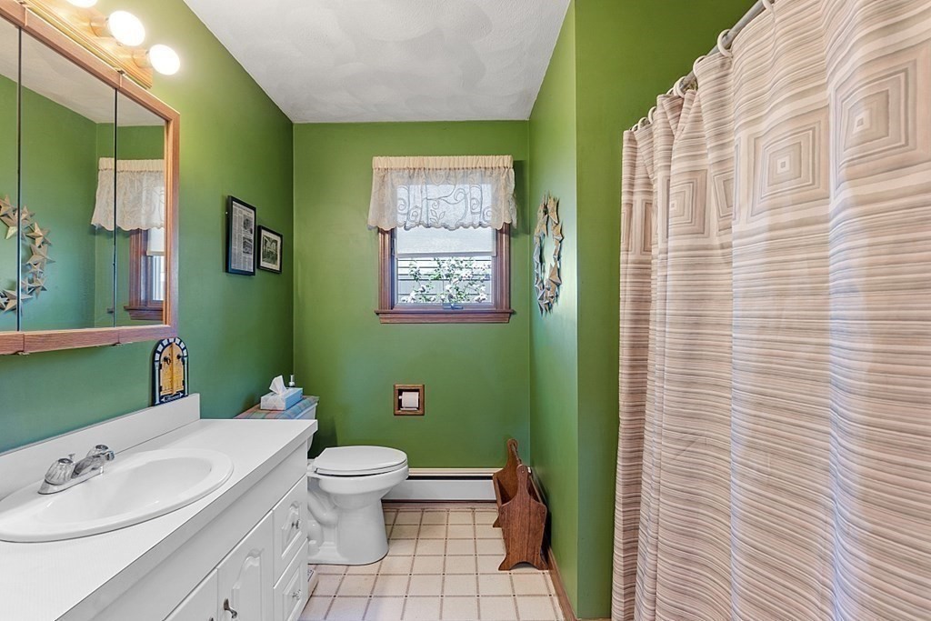 11 Amherst Road Beverly, MA 01915 - Photo 21 of 33 Gallery Image 21
