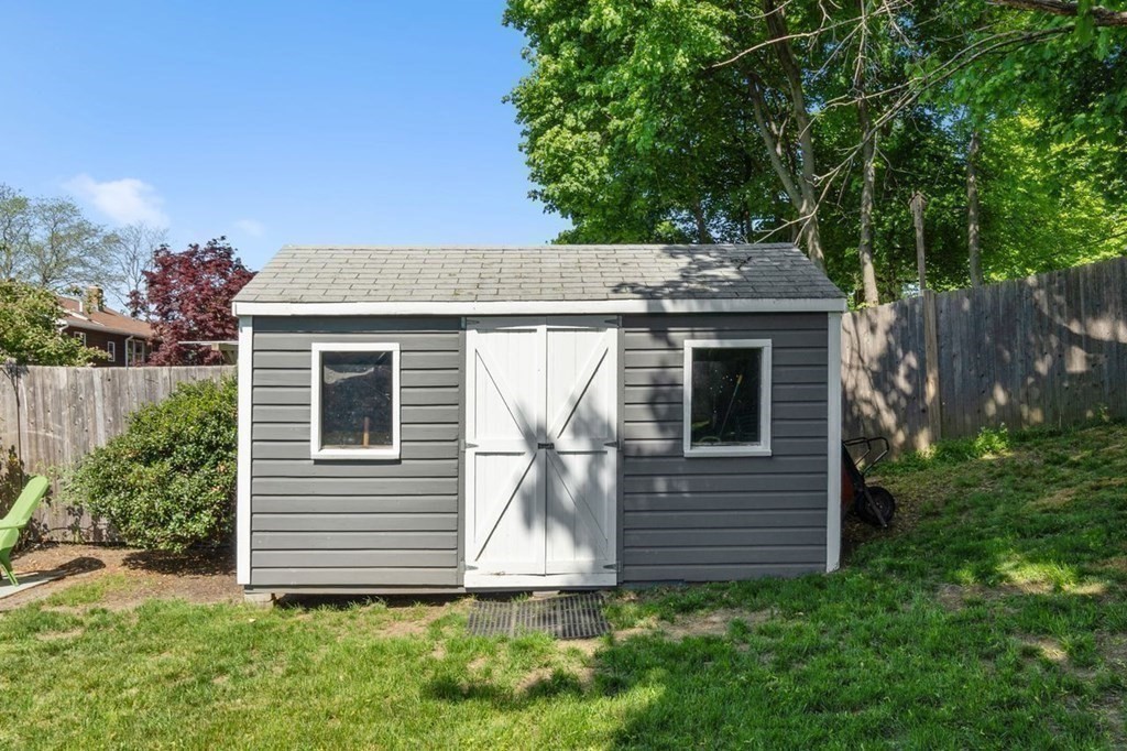 11 Amherst Road Beverly, MA 01915 - Photo 29 of 33 Gallery Image 29