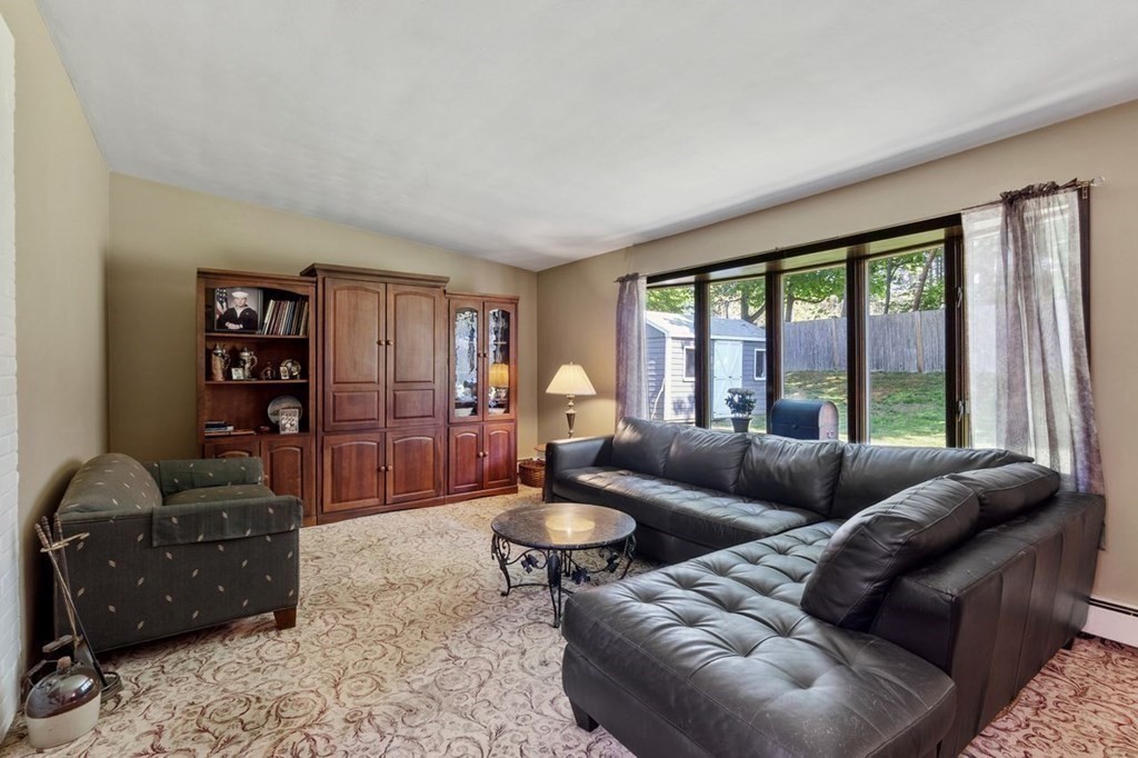 11 Amherst Road Beverly, MA 01915 - Photo 8 of 33 Gallery Image 8