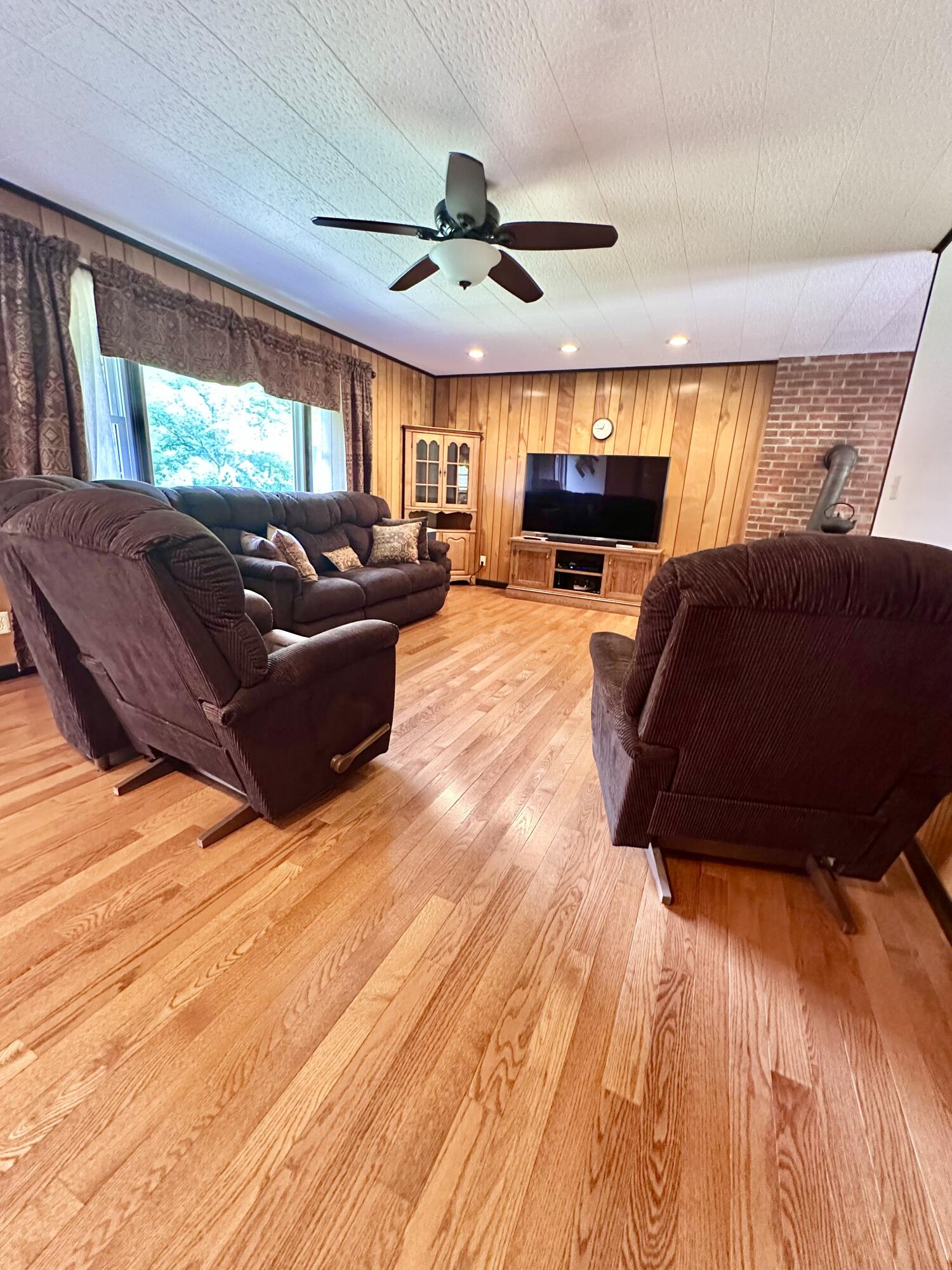 4926 Johnson Creek Road Covington, VA 24426 - Photo 12 of 40 IMG_8575