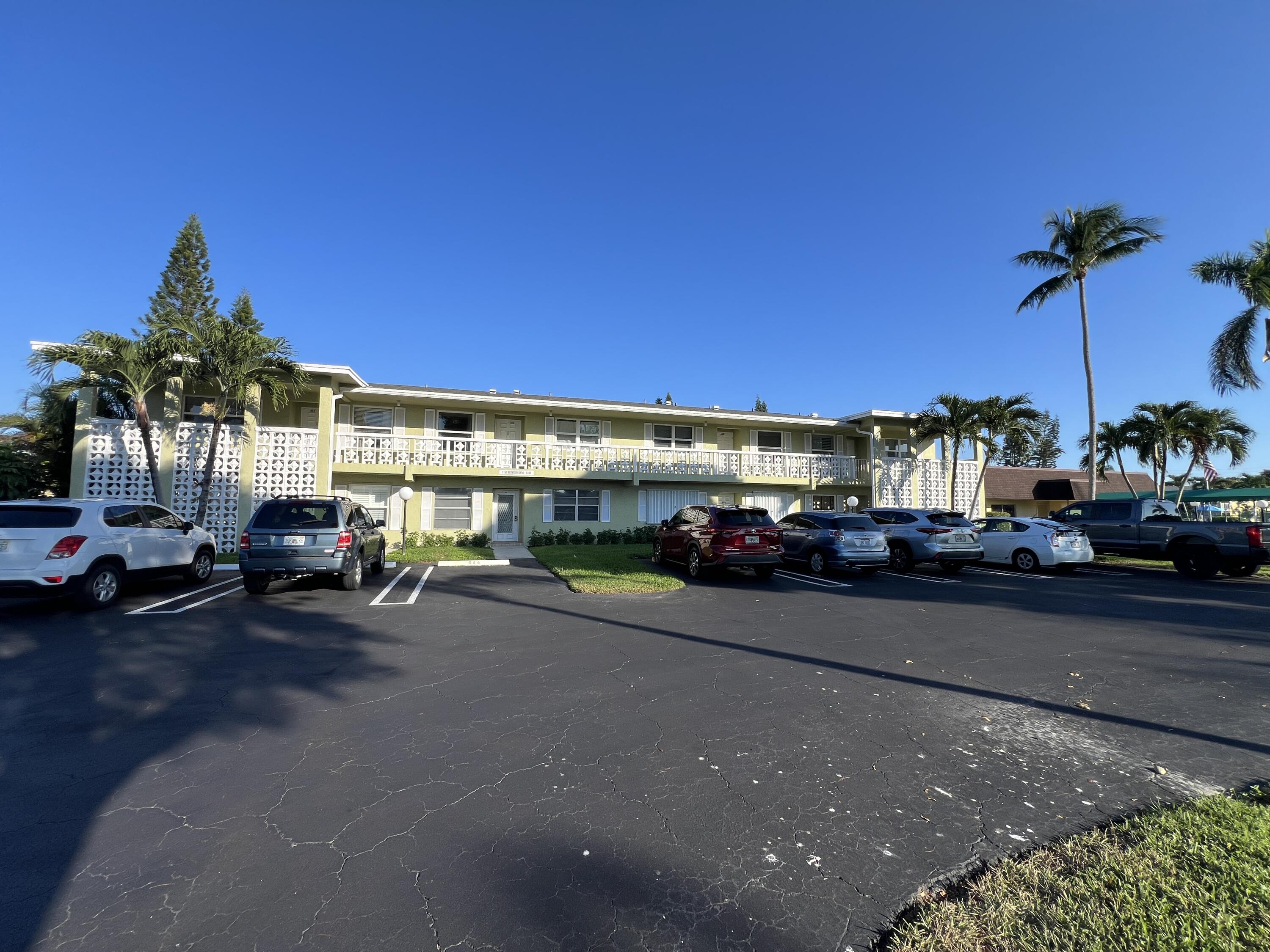 1150 Boxwood Drive, Unit 202 Delray Beach, FL 33445 - Photo 2 of 19