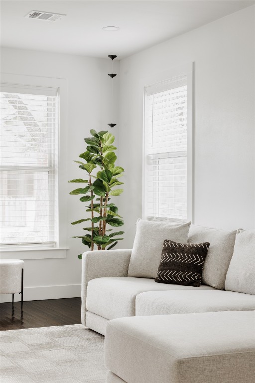 4007 Avenue F Austin, TX 78751 - Photo 8 of 35 a living room with furniture and a window