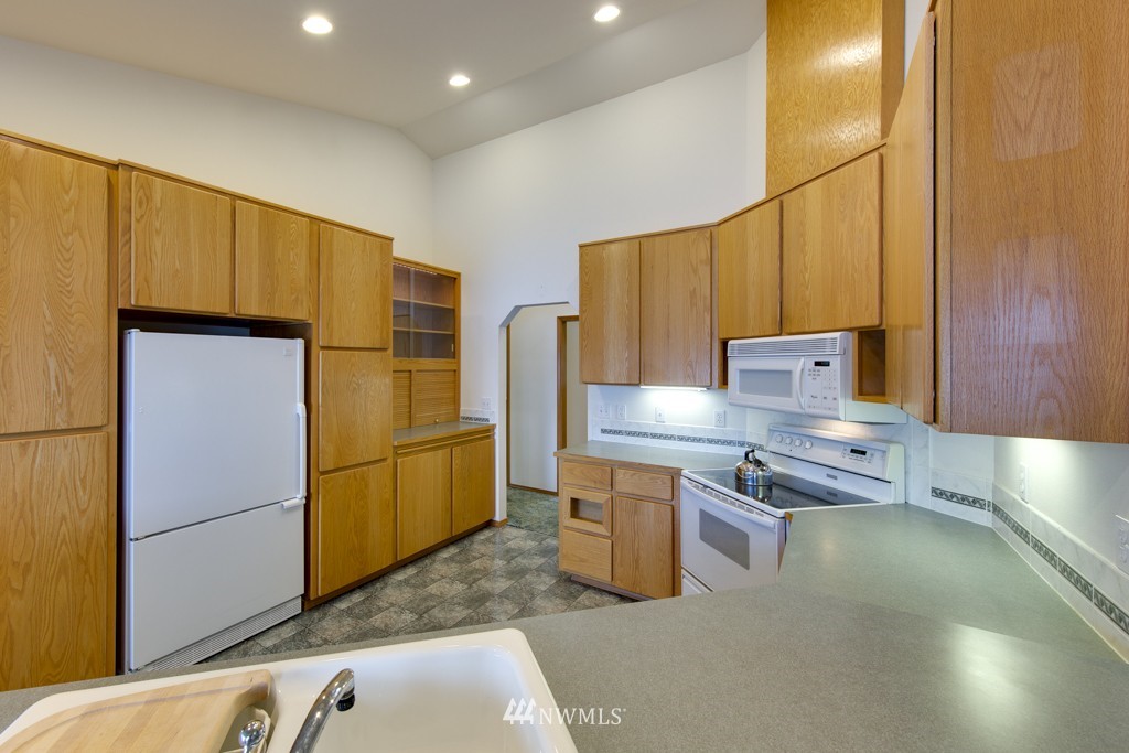 16280 Pearson Road Northeast Poulsbo, WA 98370 - Photo 13 of 25 Gallery Image 13
