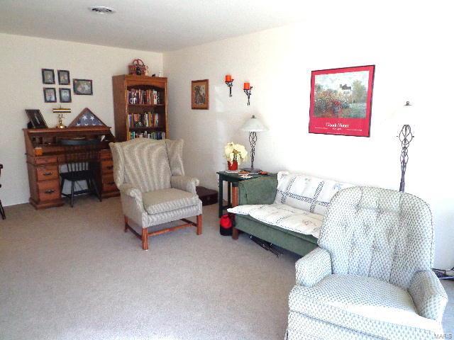 9153 Garber Road St. Louis, MO 63126 - Photo 4 of 30 Gallery Image 4