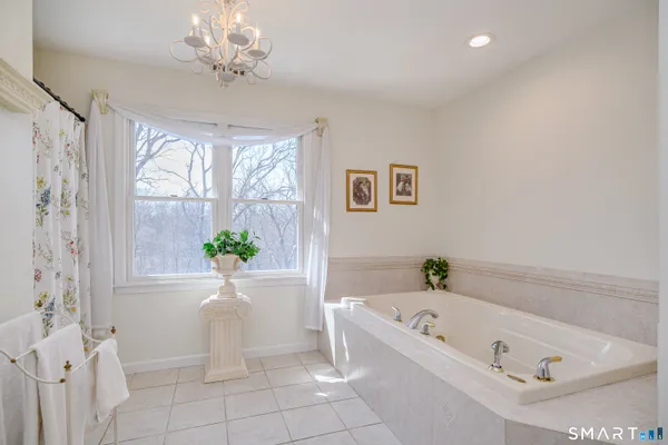 $1,050,000 | 17 Weldon Woods Road, New Fairfield, CT 06812