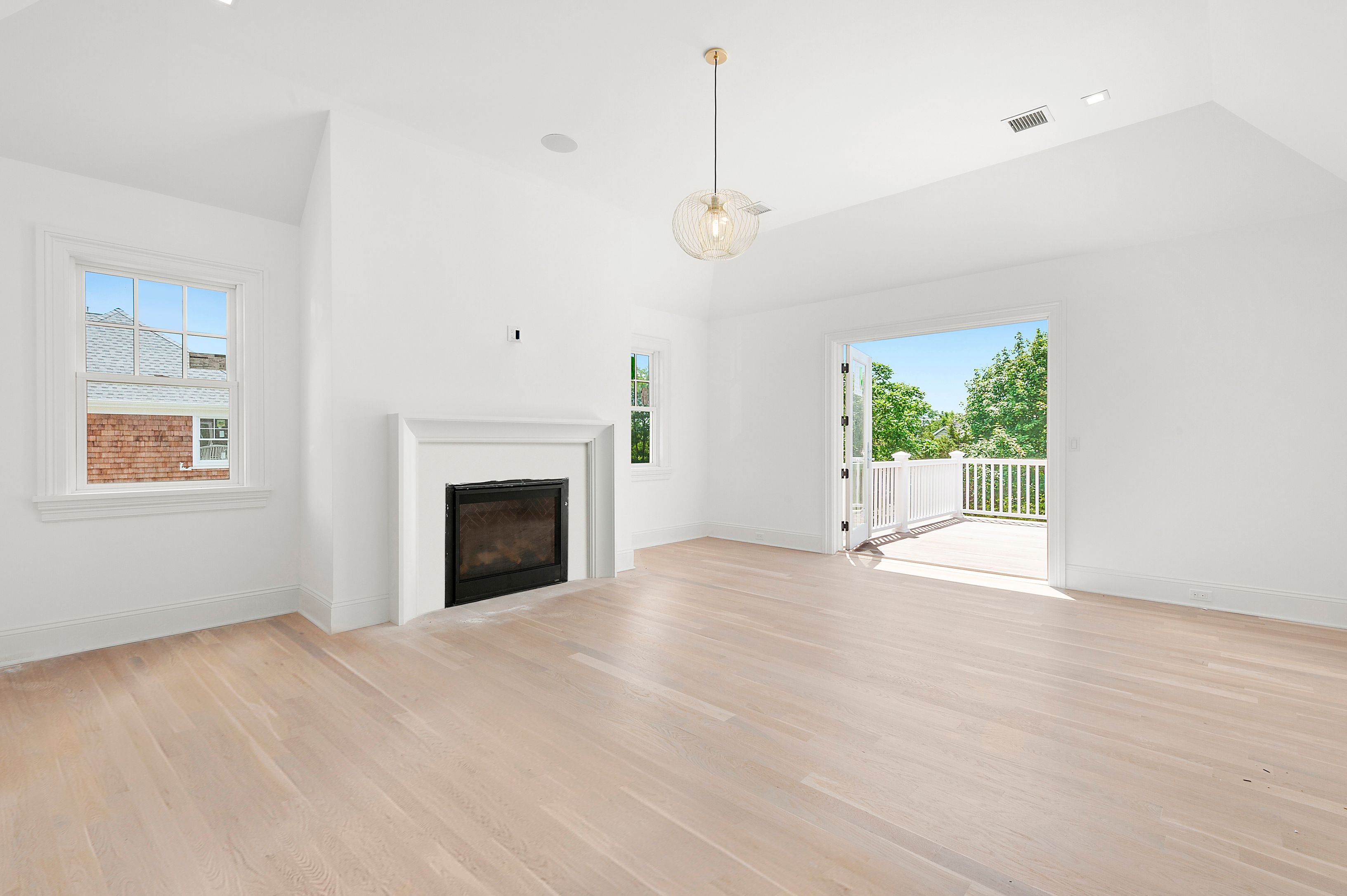 18 Whitfield Road Southampton, NY 11968 - Photo 8 of 13 Gallery Image 8