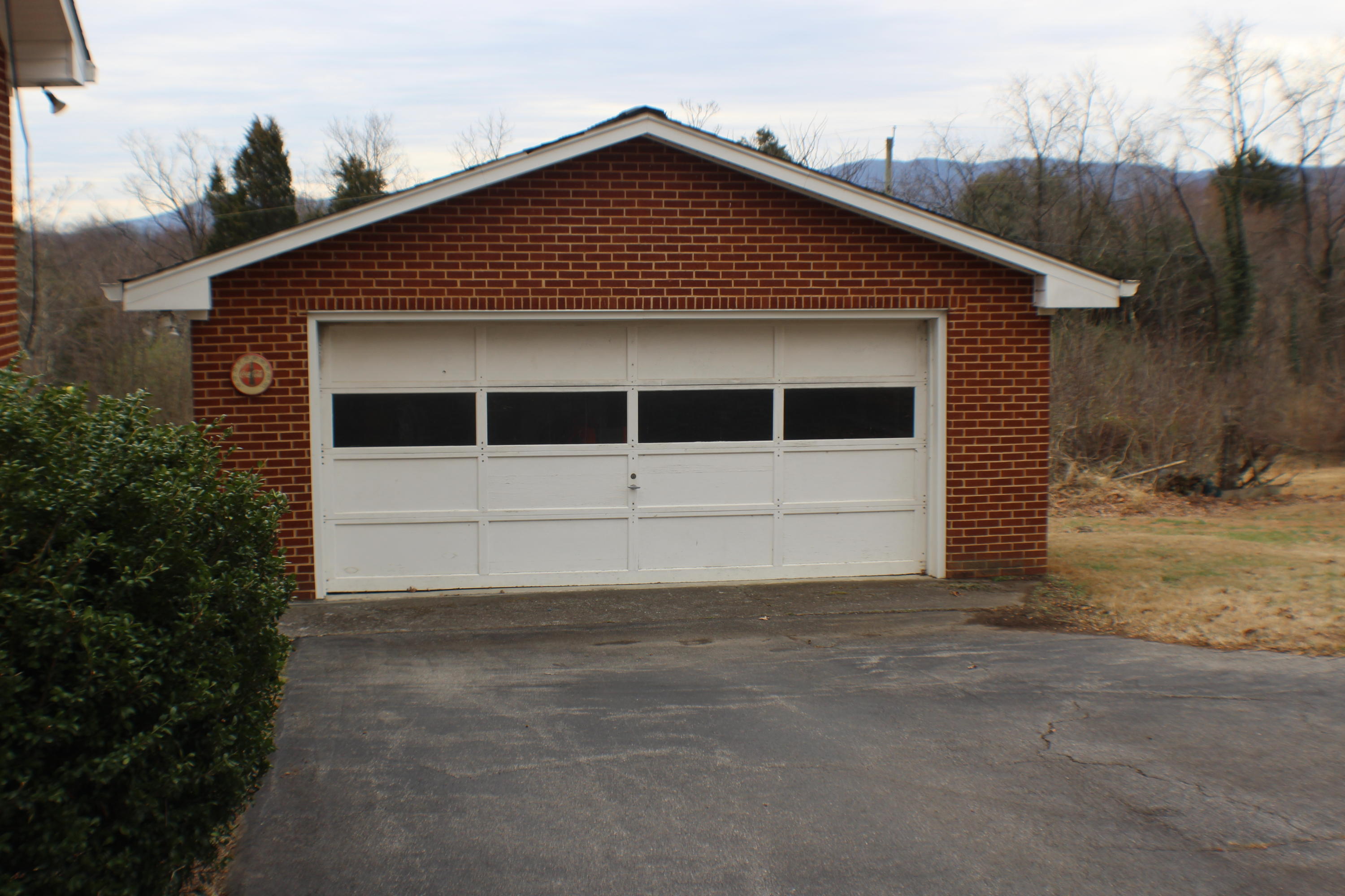 4918 Oak Road Northwest Roanoke, VA 24017 - Photo 7 of 34 DETACHED GARAGE