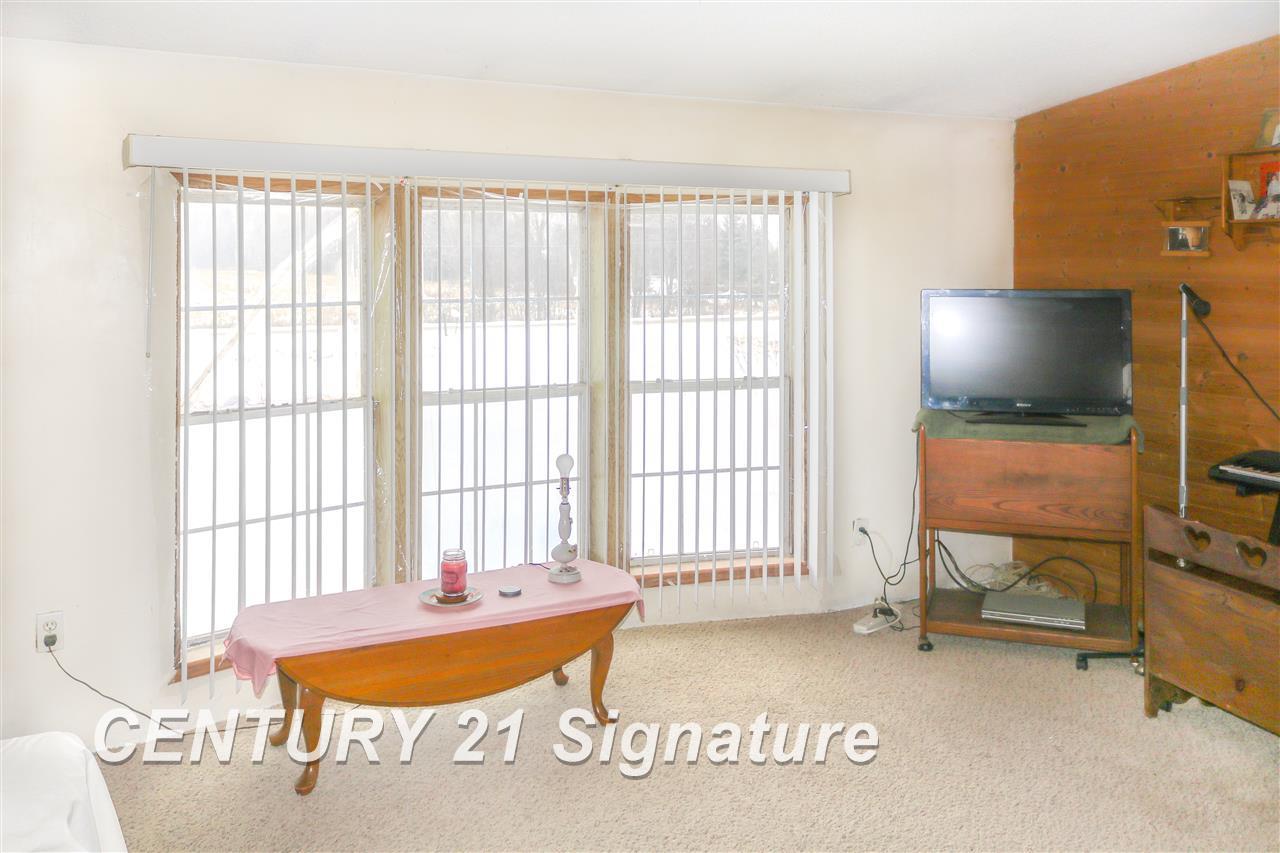 153 Saganing Road Bentley, MI 48613 - Photo 2 of 8