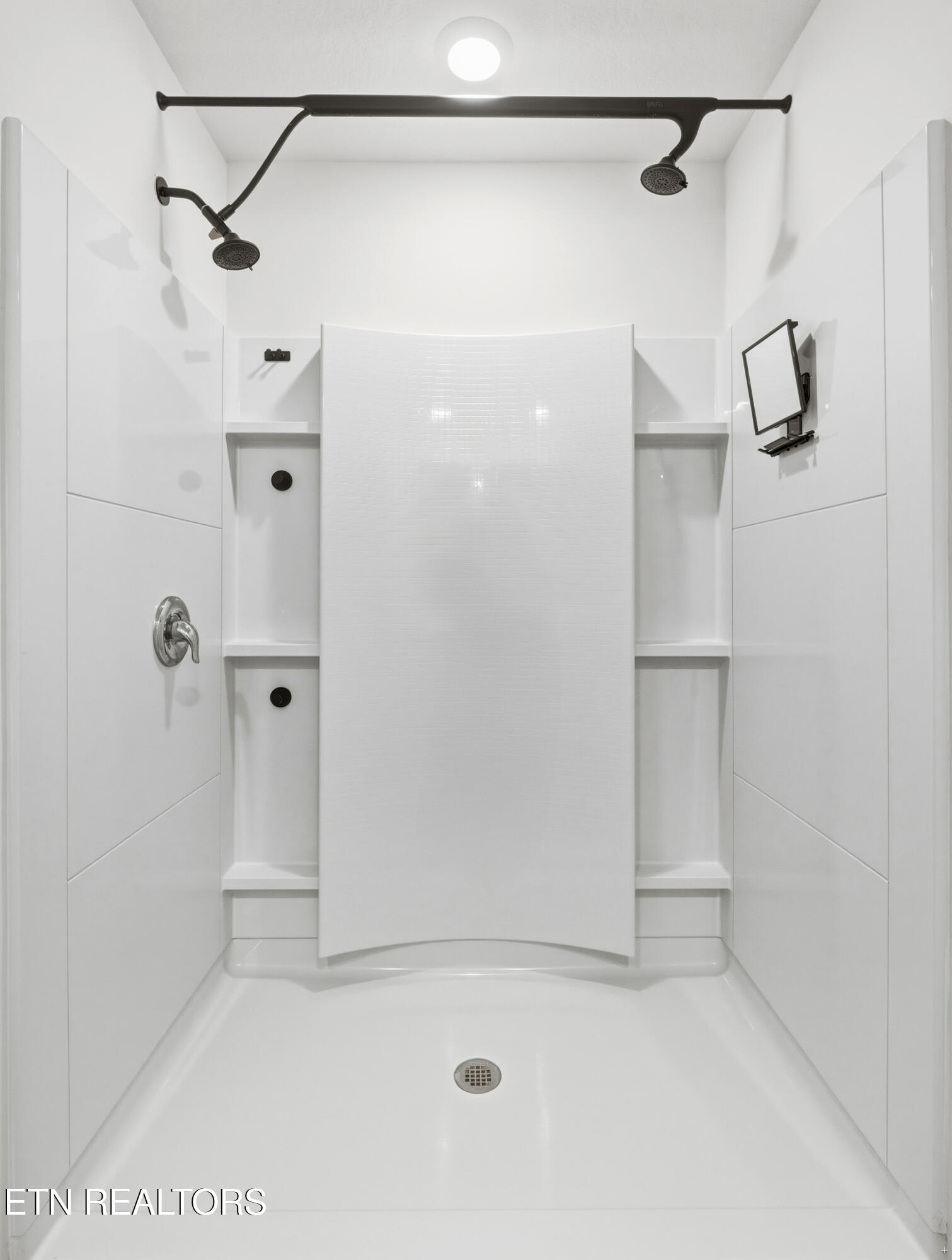 9535 River Cane Road Mascot, TN 37806 - Photo 21 of 29 Primary Shower