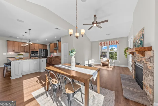 $830,000 | 25 Clearwater Court, Hoschton, GA 30548