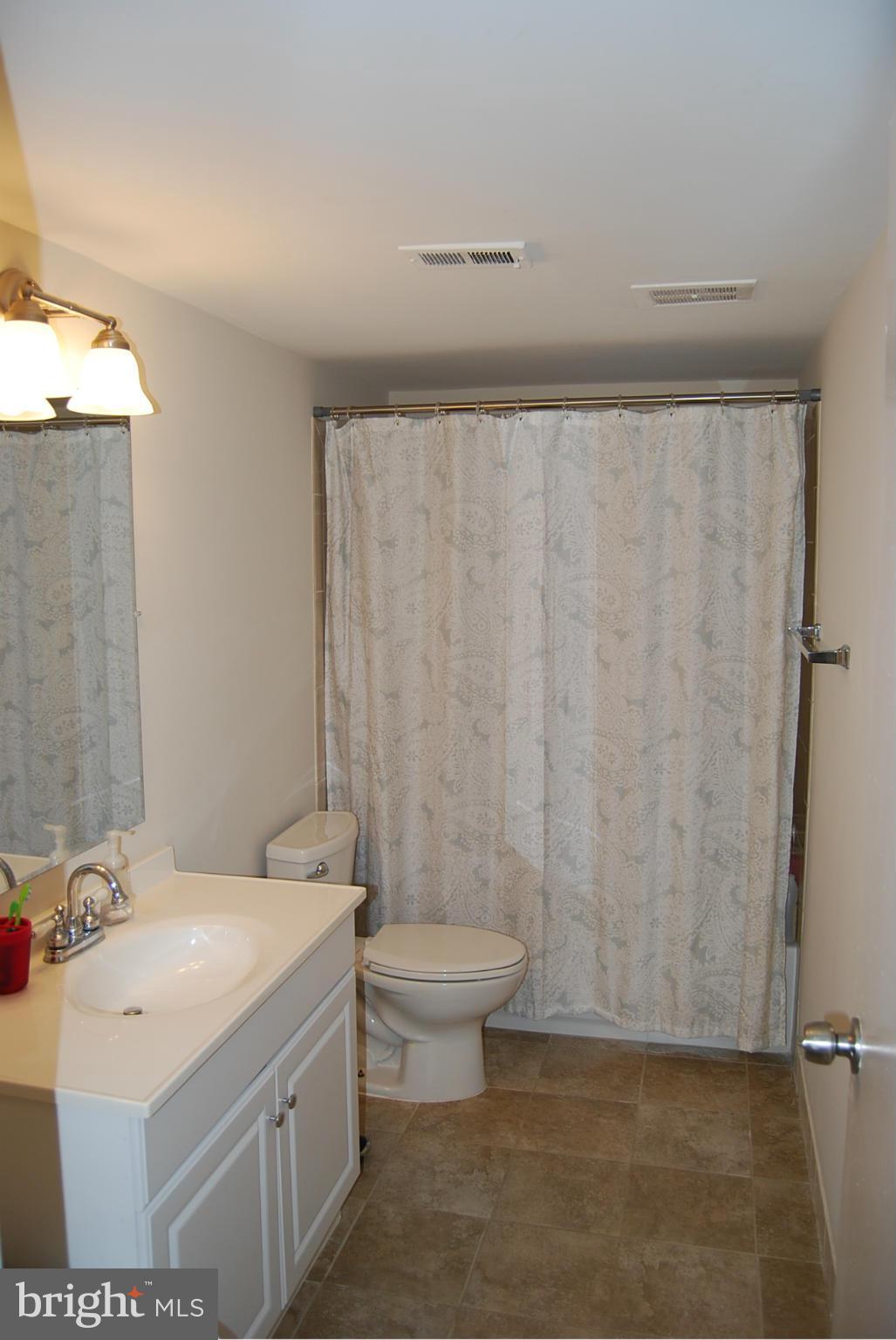 1415 Northgate Square, Unit 2C Reston, VA 20190 - Photo 17 of 23 Bath