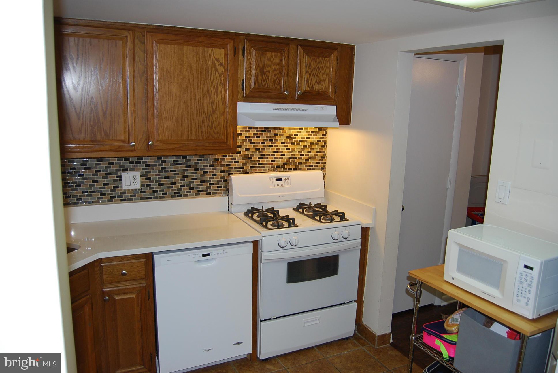 1415 Northgate Square, Unit 2C Reston, VA 20190 - Photo 4 of 23 Kitchen