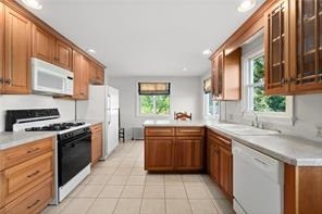 65 Weekapaug Road Westerly, RI 02891 - Photo 17 of 38