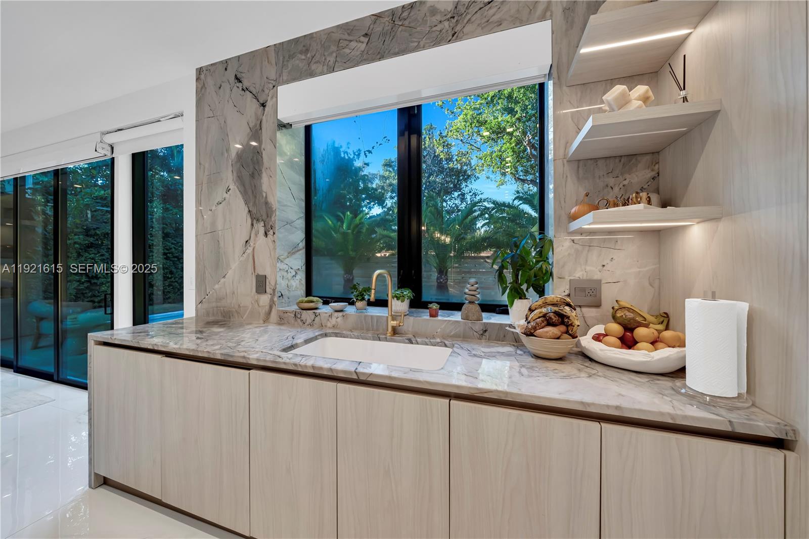 34 Southwest 26th Road Miami, FL 33129 - Photo 25 of 68