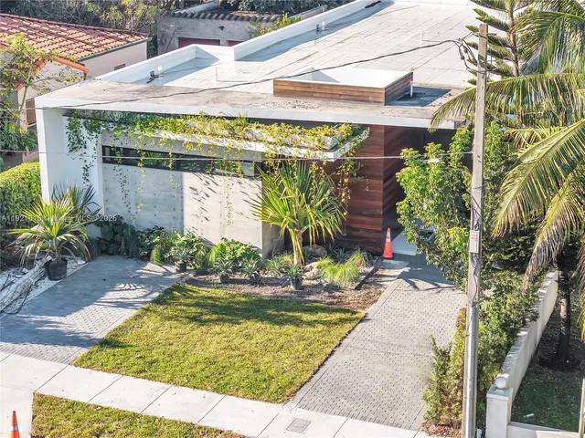 $3,306,500 | 34 Southwest 26th Road, Miami, FL 33129