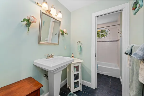 $699,900 | 105 Pemigewasset Shores Drive, Bristol, NH 03222