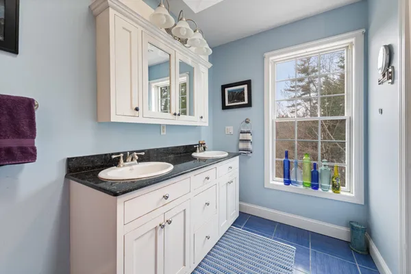 $699,900 | 105 Pemigewasset Shores Drive, Bristol, NH 03222