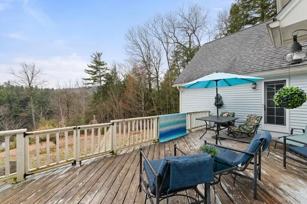 $699,900 | 105 Pemigewasset Shores Drive, Bristol, NH 03222
