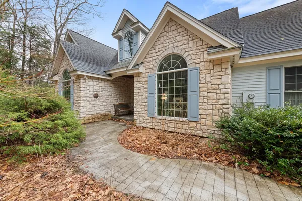 $699,900 | 105 Pemigewasset Shores Drive, Bristol, NH 03222