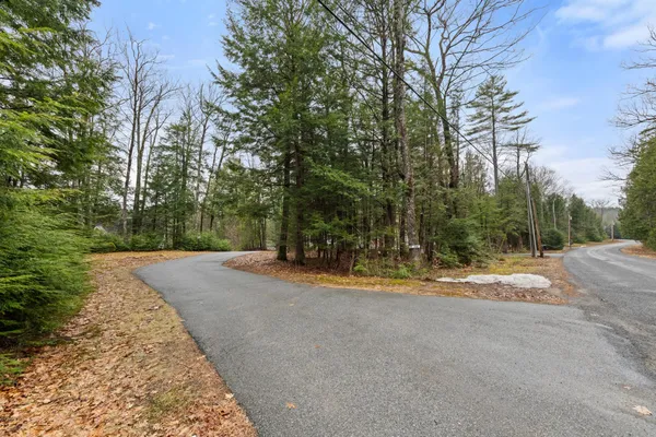 $699,900 | 105 Pemigewasset Shores Drive, Bristol, NH 03222