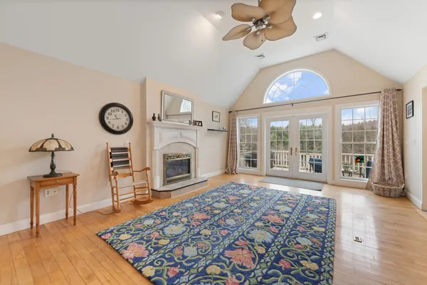 $699,900 | 105 Pemigewasset Shores Drive, Bristol, NH 03222