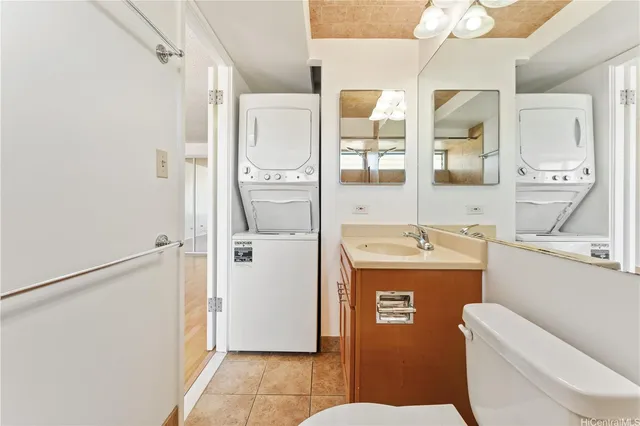 a view of a backyard of the house