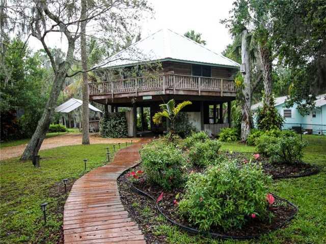 565 Southwest Rustic Circle Stuart, FL 34997 - Photo 1 of 17 Gallery Image 1