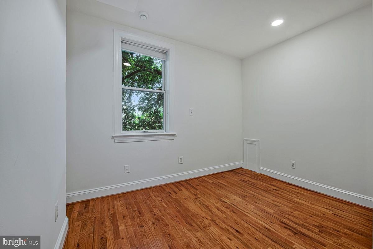 1233 4th Street Northwest Washington, DC 20001 - Photo 23 of 31
