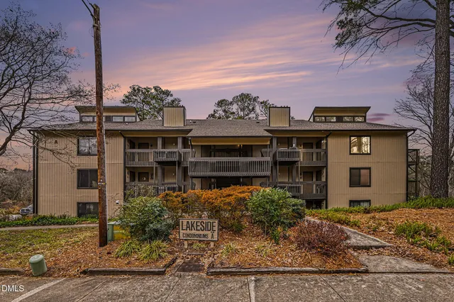 $172,000 | 3035 Huntleigh Drive, Raleigh, NC 27604