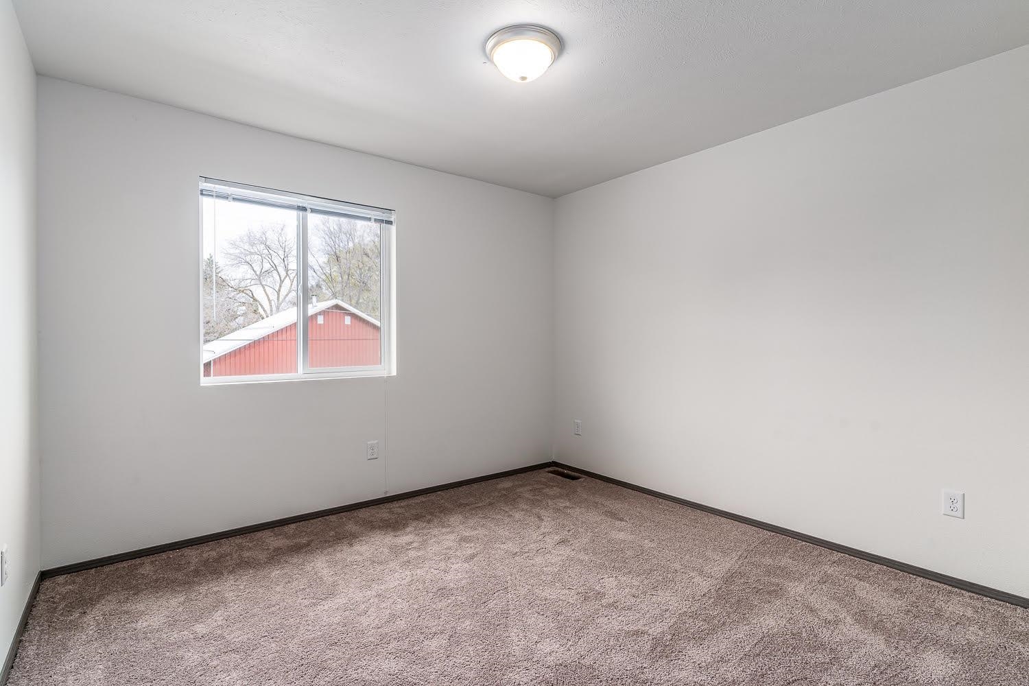 11915 North Ruby Road Spokane, WA 99218 - Photo 11 of 15