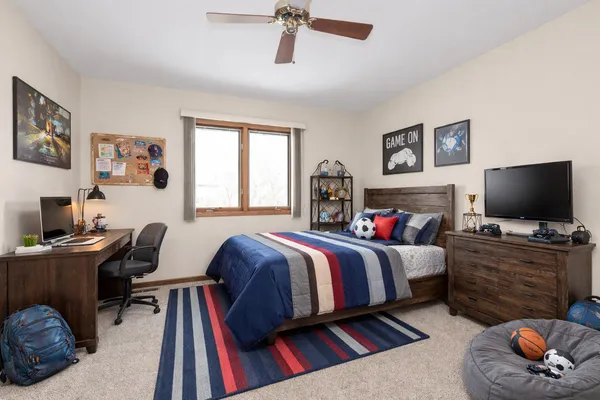$649,000 | 10924 Beth Drive, Orland Park, IL 60467