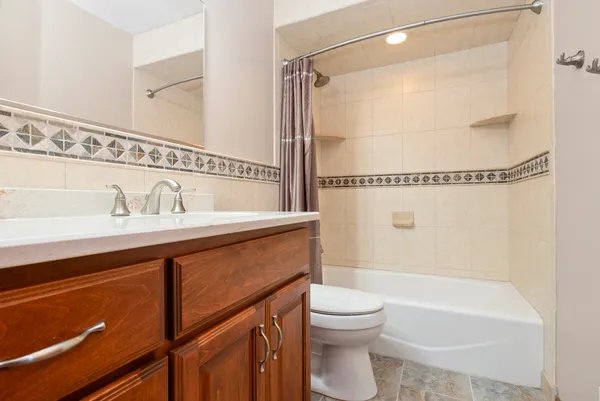 $649,000 | 10924 Beth Drive, Orland Park, IL 60467