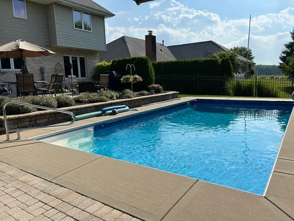 $649,000 | 10924 Beth Drive, Orland Park, IL 60467