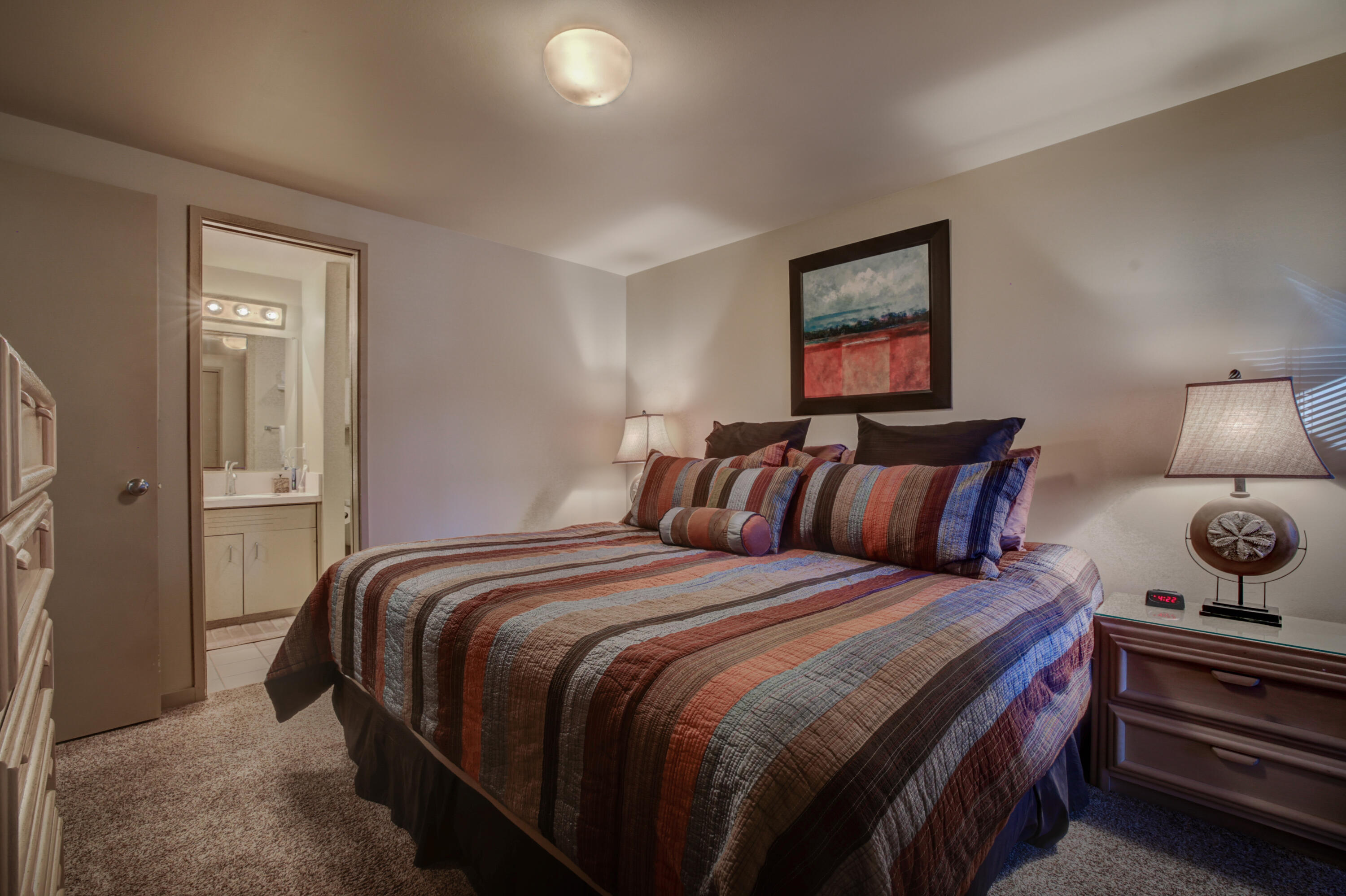 57277 Overlook Road, Unit 8 Sunriver, OR 97707 - Photo 5 of 6 57227 Overlook Rd #8-5