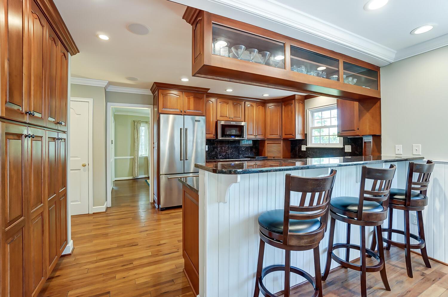 2710 Henthorn Road Columbus, OH 43221 - Photo 18 of 48 Kitchen