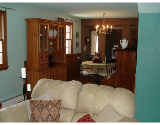 38 Old Farm Road Chicopee, MA 01020 - Photo 3 of 22 Gallery Image 3