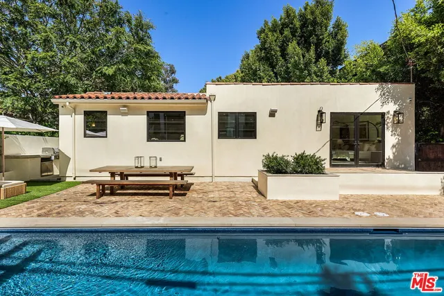 $18,995 | 735 North Orlando Avenue, Los Angeles, CA 90069