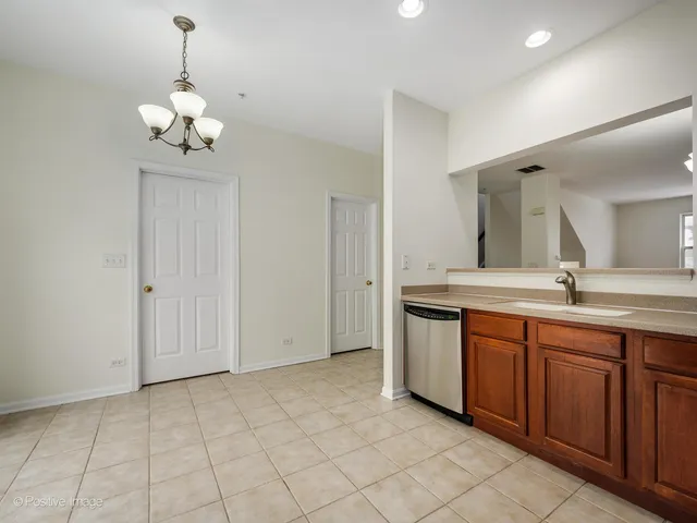 $449,500 | 6126 Washington Court, Morton Grove, IL 60053