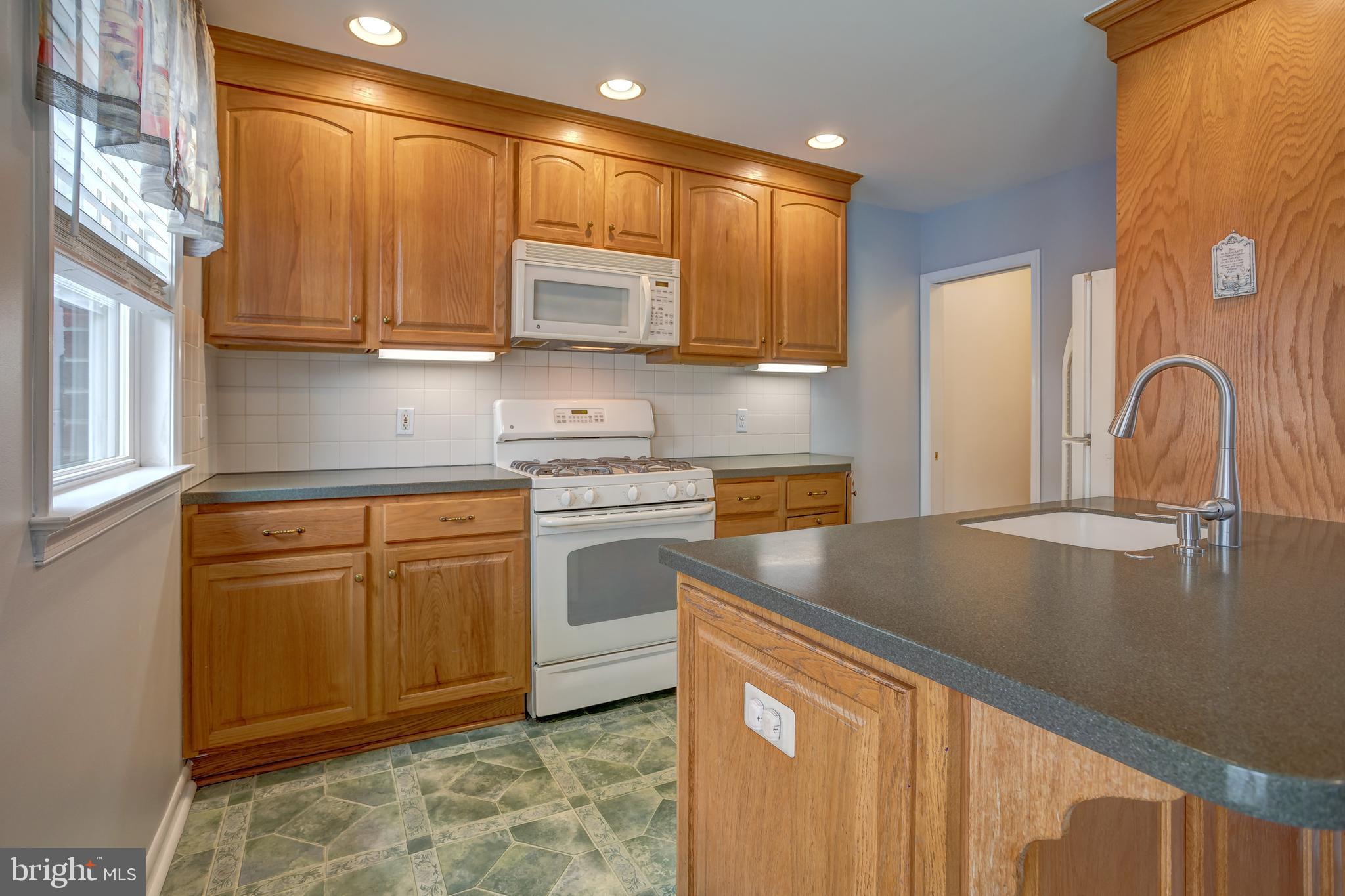 1561 Parklane Road Swarthmore, PA 19081 - Photo 16 of 39