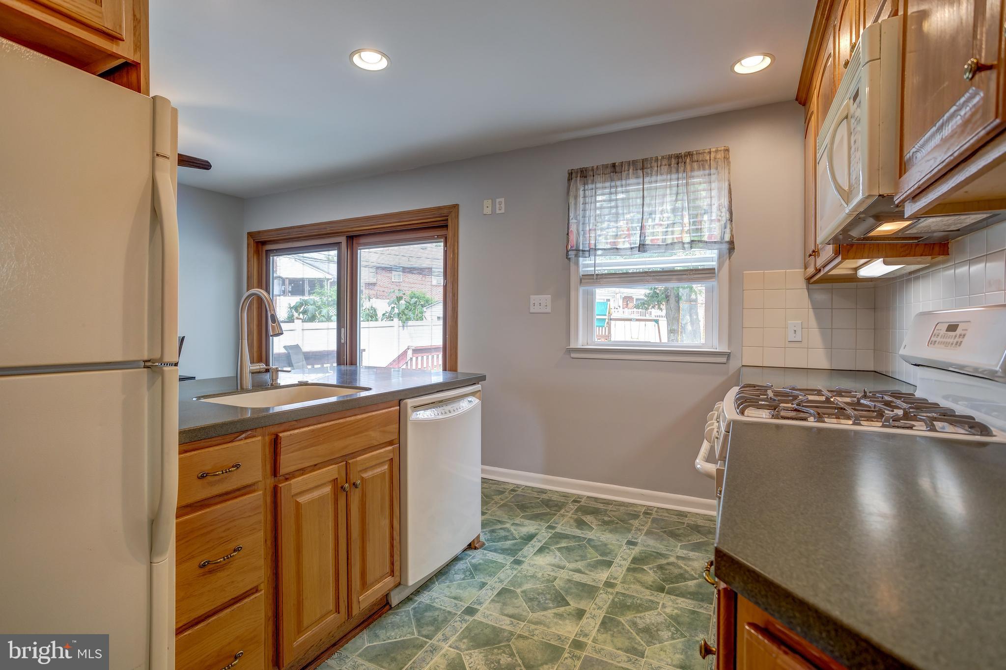 1561 Parklane Road Swarthmore, PA 19081 - Photo 18 of 39