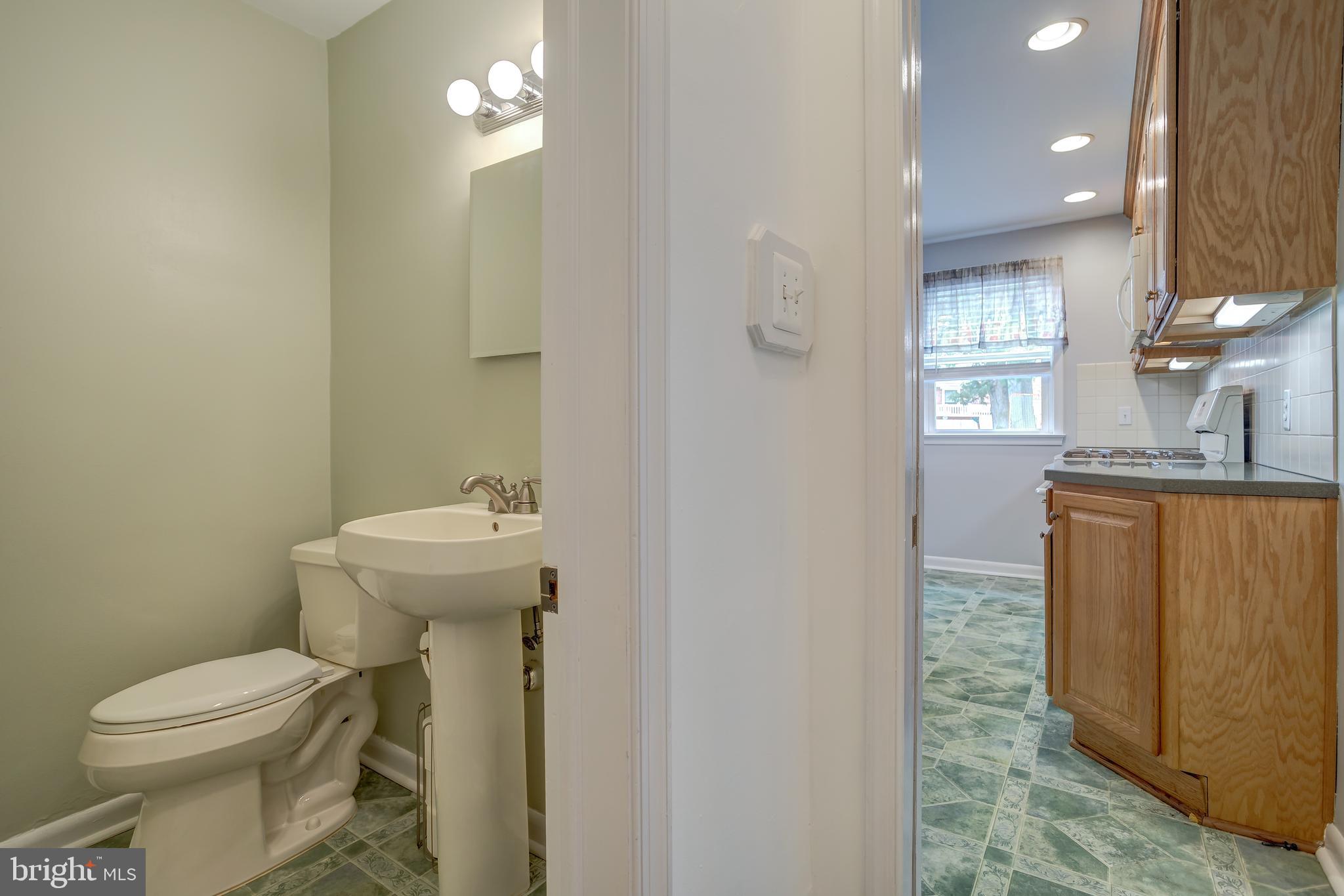 1561 Parklane Road Swarthmore, PA 19081 - Photo 20 of 39