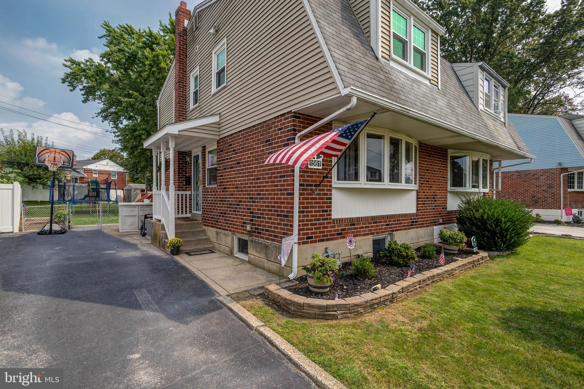 1561 Parklane Road Swarthmore, PA 19081 - Photo 3 of 39