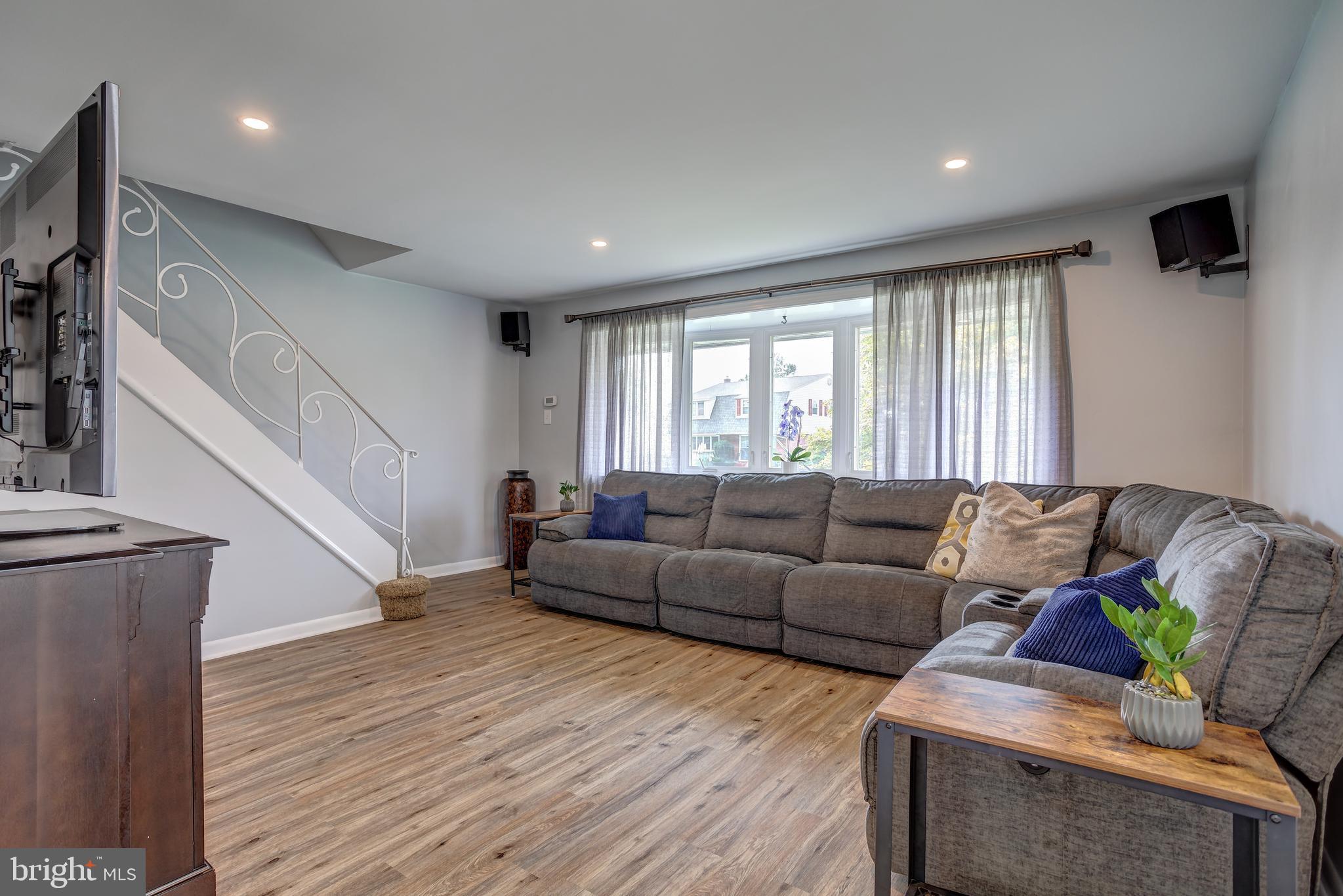 1561 Parklane Road Swarthmore, PA 19081 - Photo 8 of 39