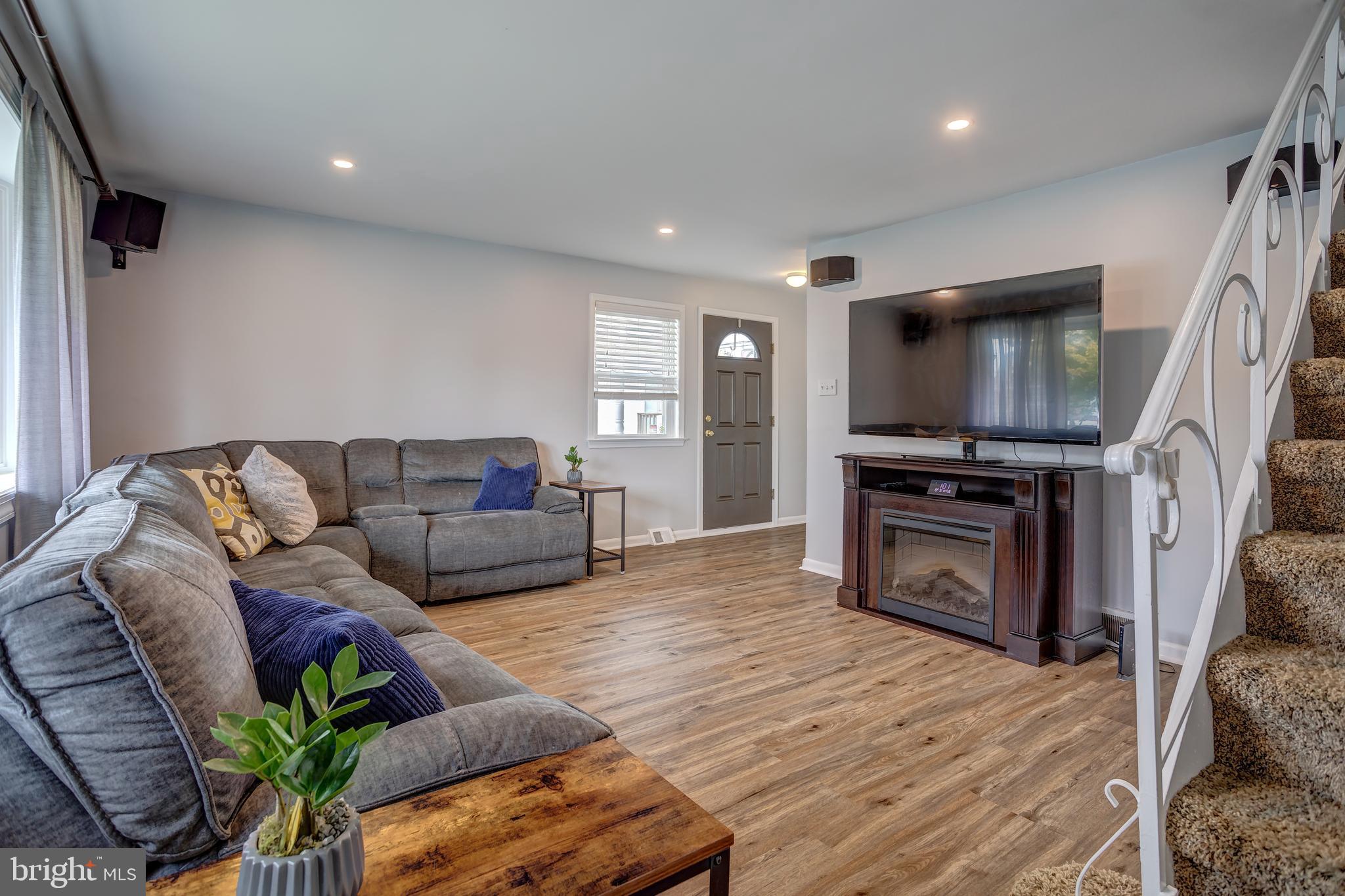1561 Parklane Road Swarthmore, PA 19081 - Photo 9 of 39