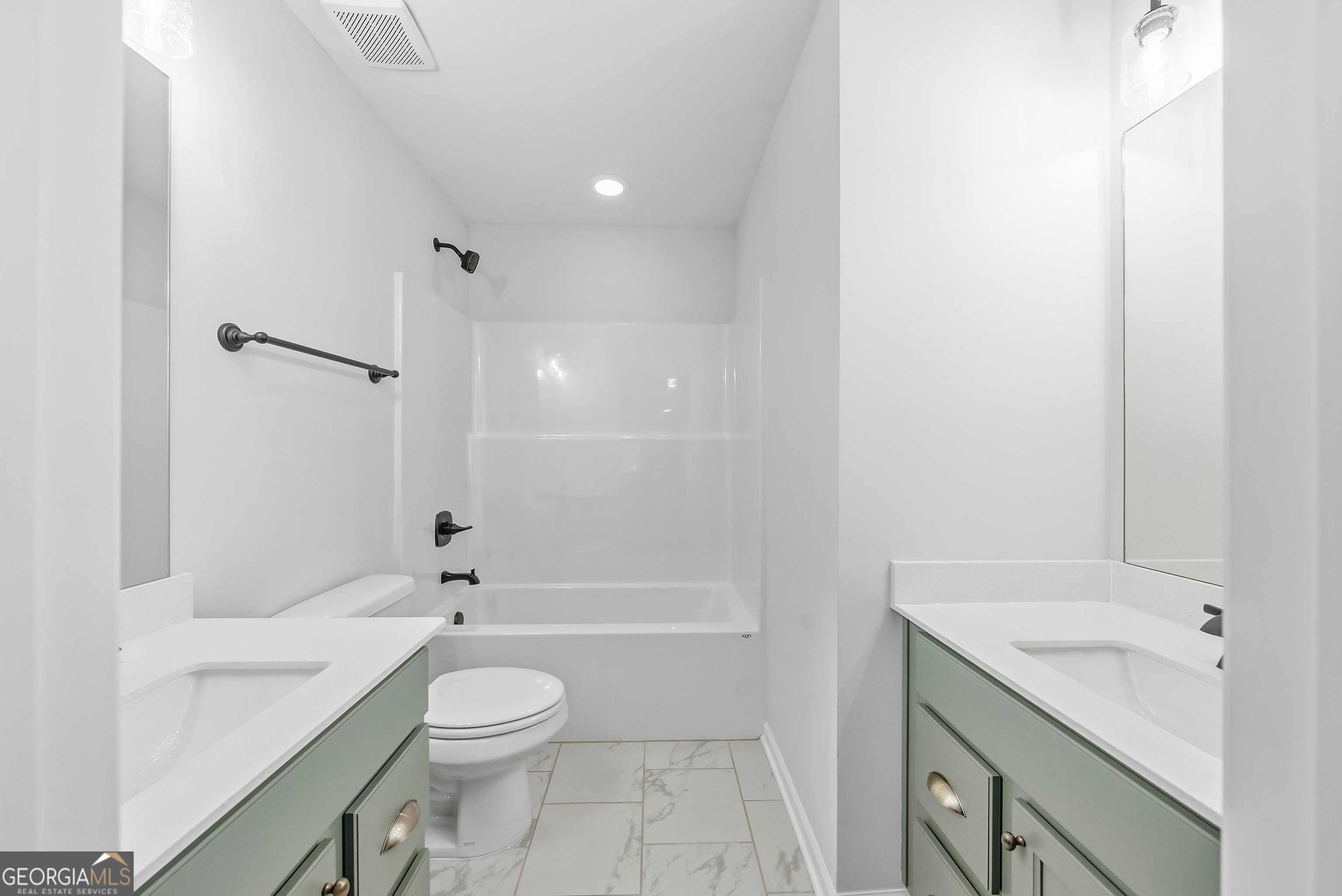 75 Oak Ridge Drive, Unit 4 Pine Mountain, GA 31822 - Photo 33 of 41 a bathroom with a granite countertop sink a toilet and shower