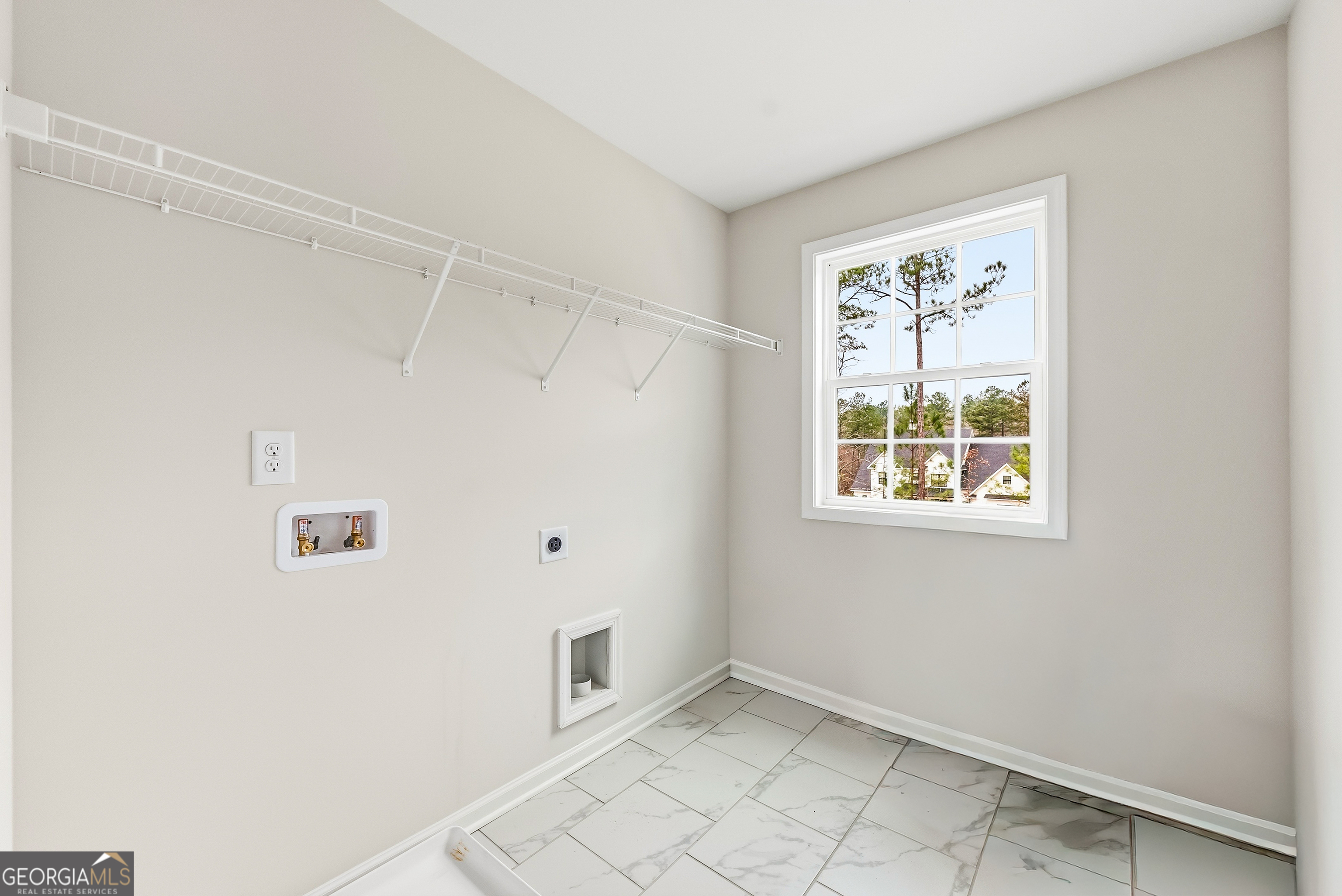 75 Oak Ridge Drive, Unit 4 Pine Mountain, GA 31822 - Photo 36 of 41 a view of an empty room with a window
